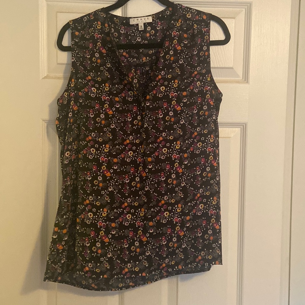 Sleeveless Chaus New York blouse